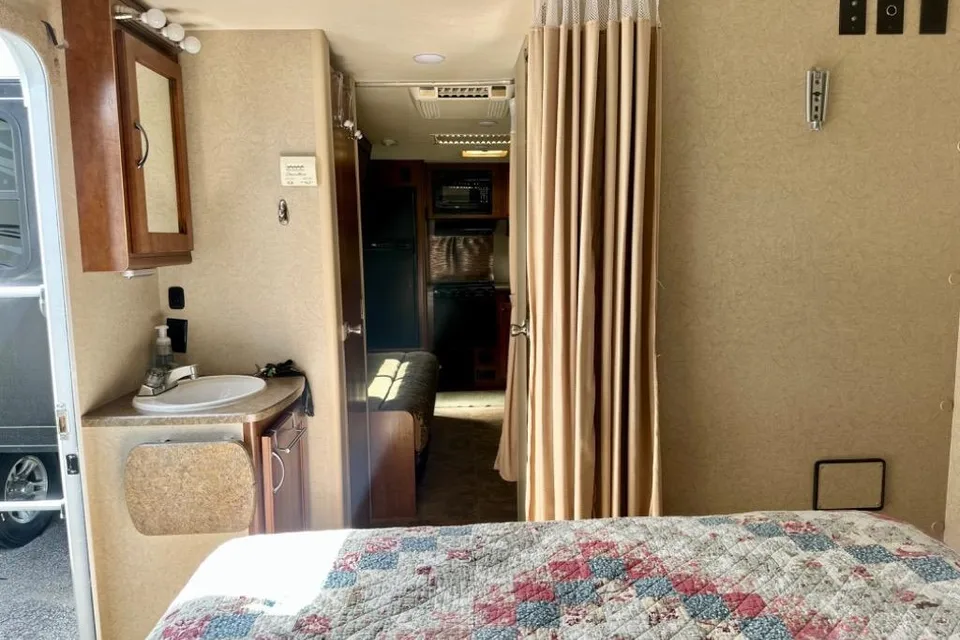 Mike's Lance 2285 Travel Trailer