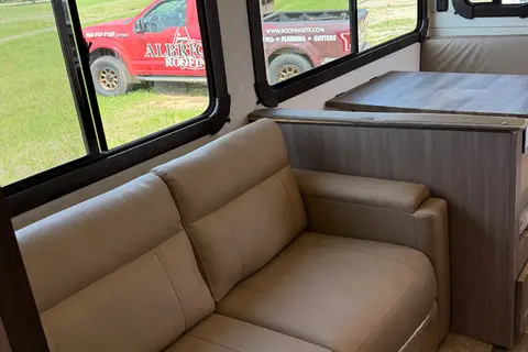 (Delivery ONLY) Sunset Trail, sleeps 10+, 2 bathrooms