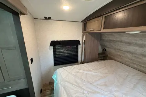 (Delivery ONLY) Sunset Trail, sleeps 10+, 2 bathrooms
