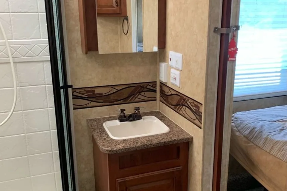 Harvey - Gpa’s Jayco Greyhawk Class C