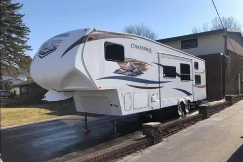 Annie’s Coachmen Chapparel Lite Fifth Wheel