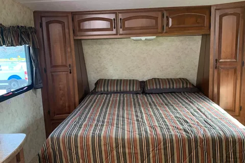 Annie’s Coachmen Chapparel Lite Fifth Wheel