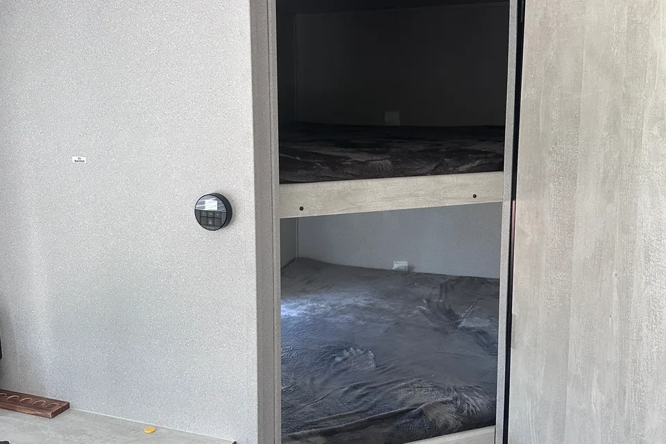 Dustin's Grand River 270BHN Travel Trailer