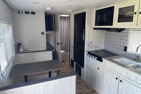 Dustin's Grand River 270BHN Travel Trailer