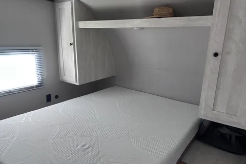 Dustin's Grand River 270BHN Travel Trailer