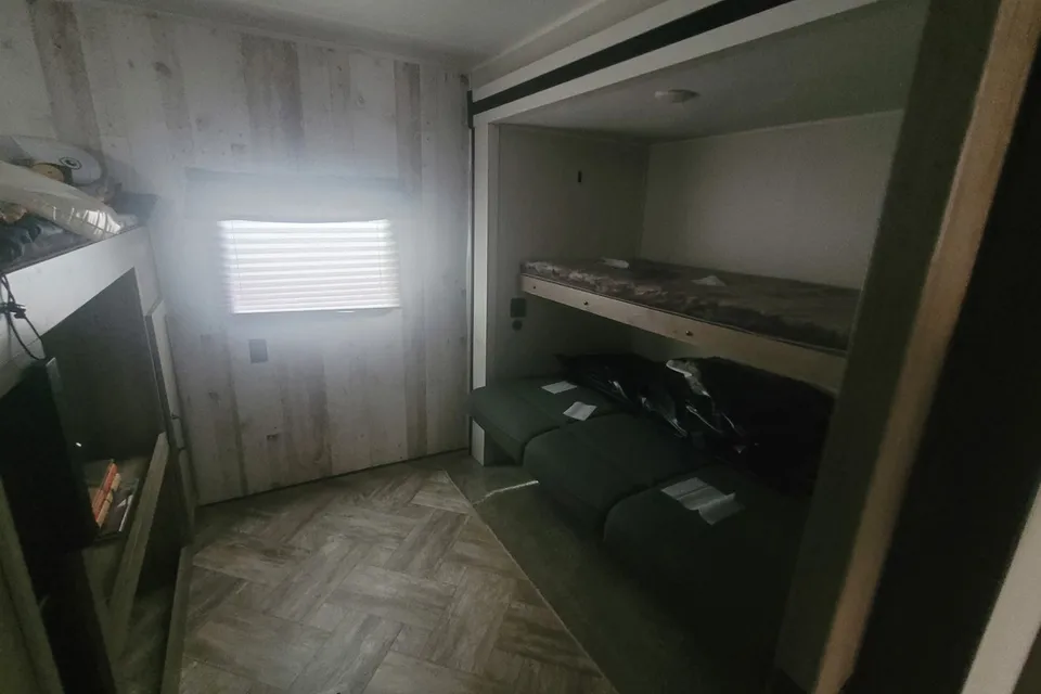 Jon's Forest River Puma 31 qbbh Travel Trailer