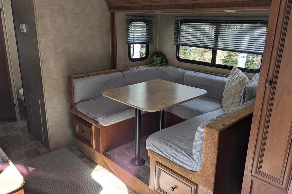 Kananaskis KZ Spree 240BHS Travel Trailer