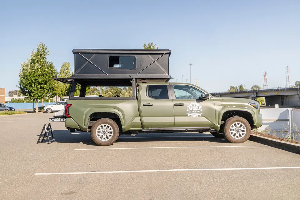 2025 Toyota Tacoma W/ Rooftop Camper