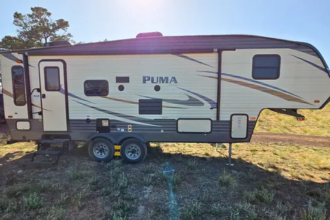 Cozy Little 5th Wheel