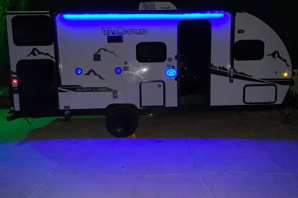 2022 Wolf Pup Spacious Floorplan Road-Trip worthy Pup