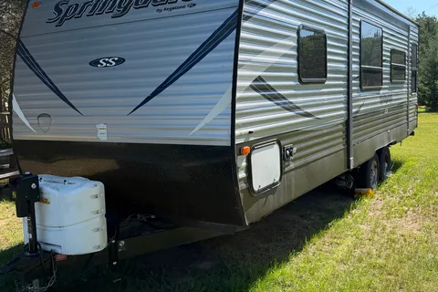 Cats Springdale SS Travel Trailer