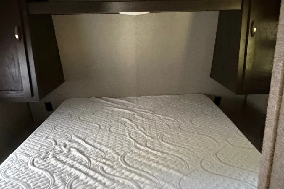 Cats Springdale SS Travel Trailer
