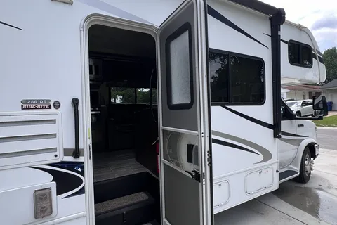 The Archway - Easy Drive Motorhome Adventure