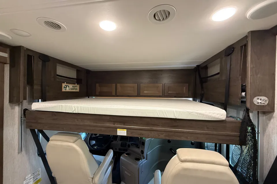 Doron’s Coachmen SRS SPORTSCOACH 354QS Class A