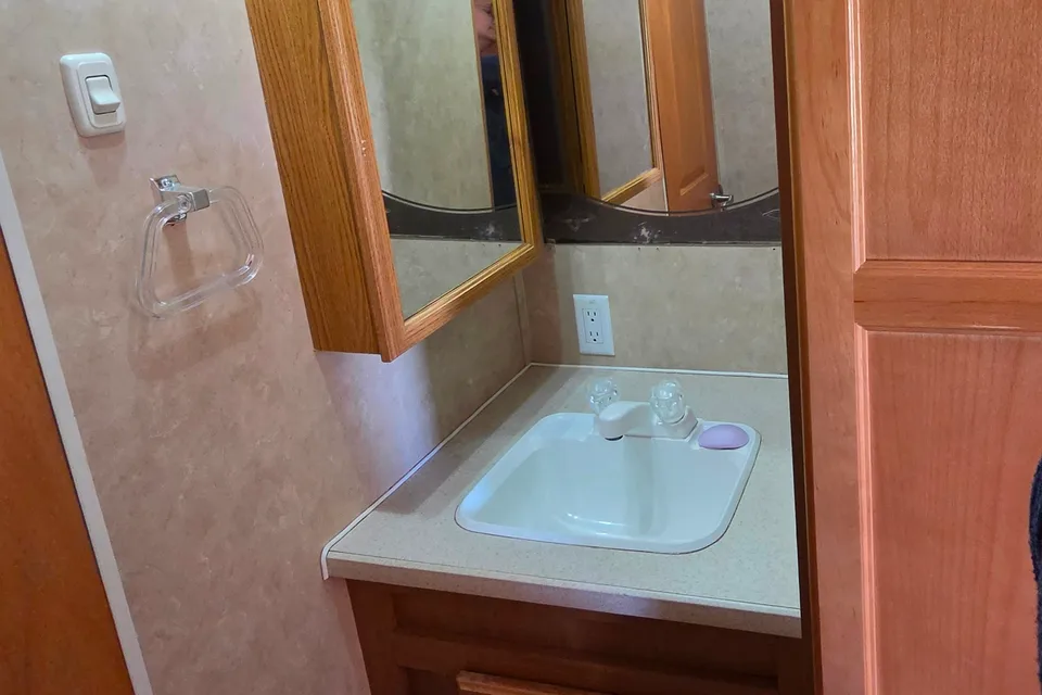 Lal Gulf Stream King Sport Travel Trailer