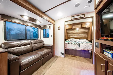 Rv Rentals Way of Life's Keystone Passport GT Series 3400QB Travel Trailer (Sleep 12) LP1