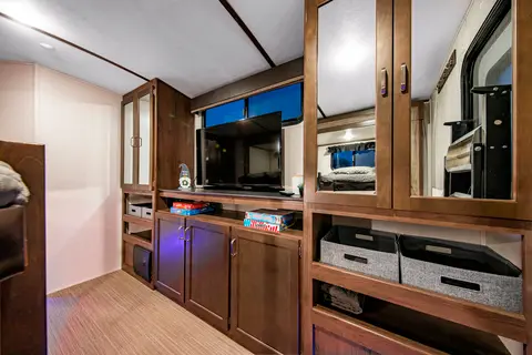 Rv Rentals Way of Life's Keystone Passport GT Series 3400QB Travel Trailer (Sleep 12) LP1