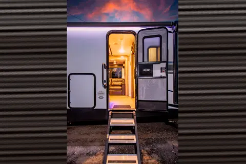 Rv Rentals Way of Life's Keystone Passport GT Series 3400QB Travel Trailer (Sleep 12) LP1