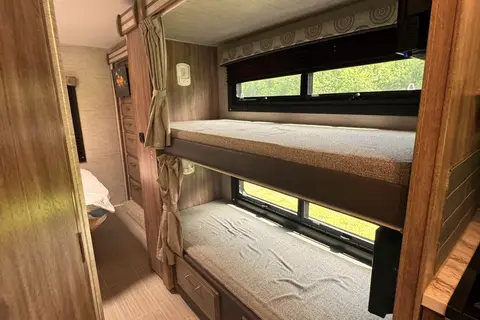 Phoenix - Entegra Coach Odyssey 31F Class C ***SLEEPS 10***UNLIMITED MILES***