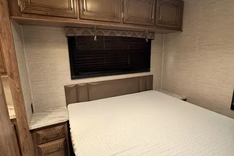 Phoenix - Entegra Coach Odyssey 31F Class C ***SLEEPS 10***UNLIMITED MILES***