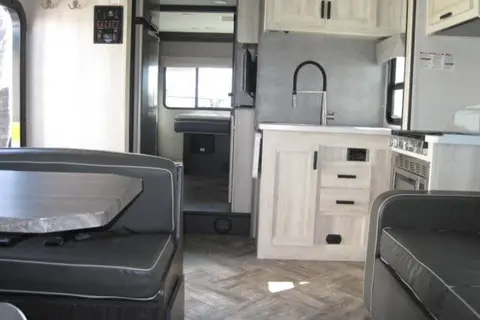 Brian's Forest River Sunseeker le 3250 Class C