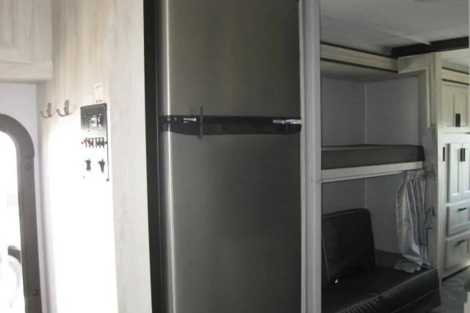 Brian's Forest River Sunseeker le 3250 Class C