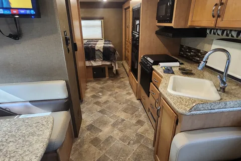 Terry's Thor Motor Coach Ace Class A