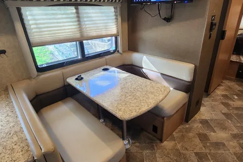 Terry's Thor Motor Coach Ace Class A