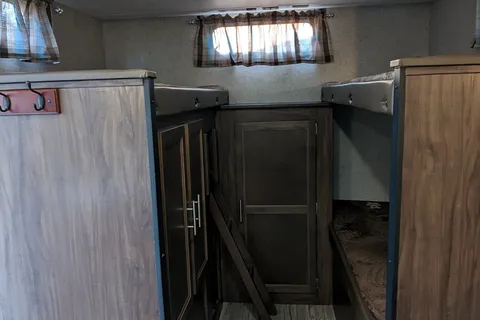 Hideaway Rv Rentals pet friendly spacious Grey Wolf limited