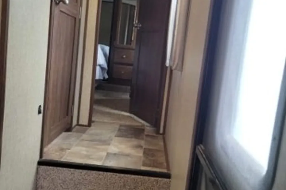 38' Keystone Sprinter Fifth Wheel