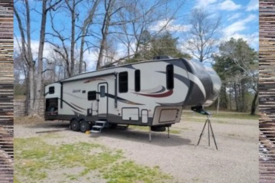 38' Keystone Sprinter Fifth Wheel