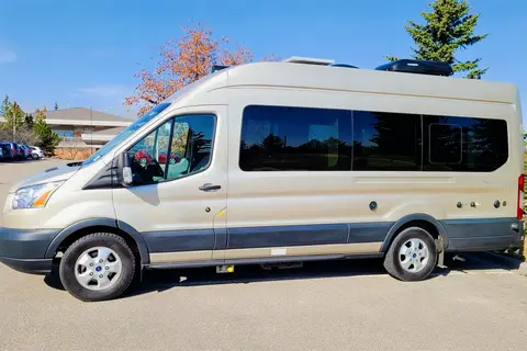 Adventurer Okanagan Tribute Campervan for 2+2