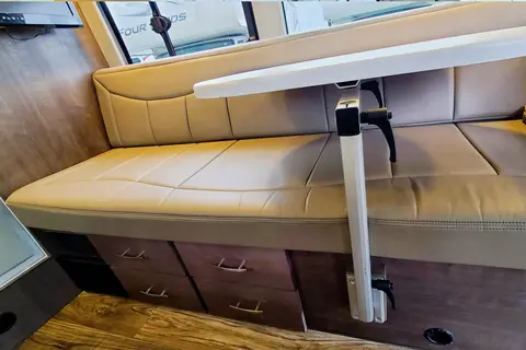 Adventurer Okanagan Tribute Campervan for 2+2