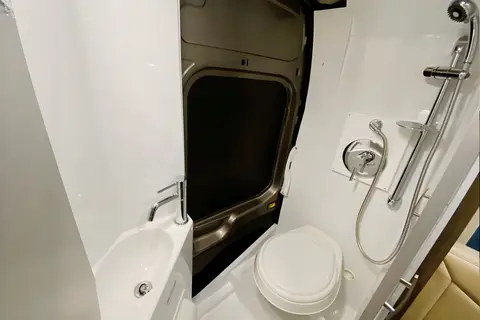 Adventurer Okanagan Tribute Campervan for 2+2