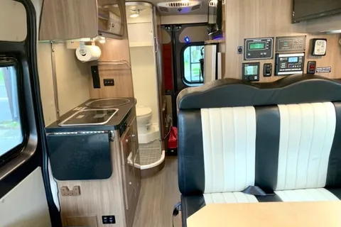 Beautiful Winnebago Travato 59G Class B