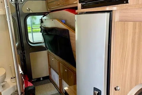 Beautiful Winnebago Travato 59G Class B