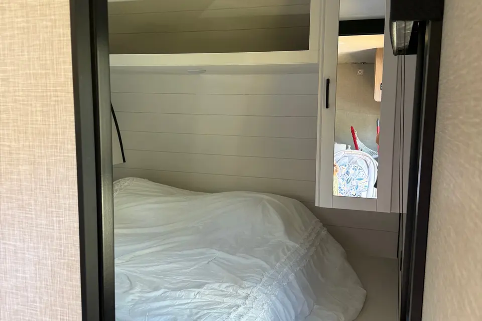 Mackenzie's Highland Ridge RV Open range 26BH Travel Trailer