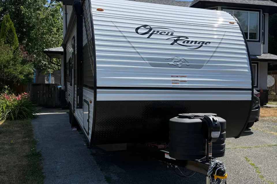 Mackenzie's Highland Ridge RV Open range 26BH Travel Trailer