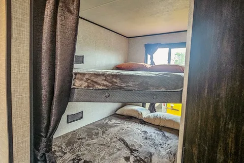 Open Range 26BHS Luxury Family Travel Trailer – Sleeps 10 | Upgraded Mattress | Fully Loaded