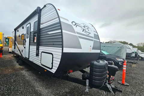 Open Range 26BHS Luxury Family Travel Trailer – Sleeps 10 | Upgraded Mattress | Fully Loaded