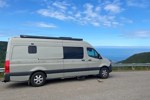 Grand Sprinter Vanlife avec 2 kids