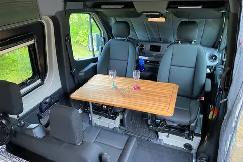 Grand Sprinter Vanlife avec 2 kids