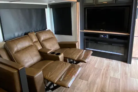 “THE GLAMPER" keystone Outback 342cg/2BD/1 bath