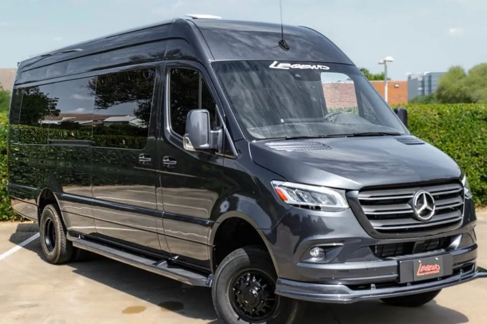 Mercedes-Benz Sprinter 3500 Presidential Luxury Coach - 12 Seater