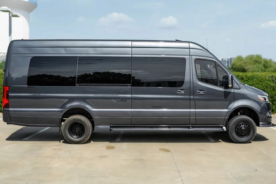 Mercedes-Benz Sprinter 3500 Presidential Luxury Coach - 12 Seater