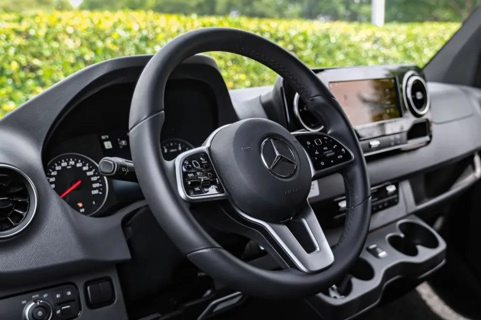 Mercedes-Benz Sprinter 3500 Presidential Luxury Coach - 12 Seater