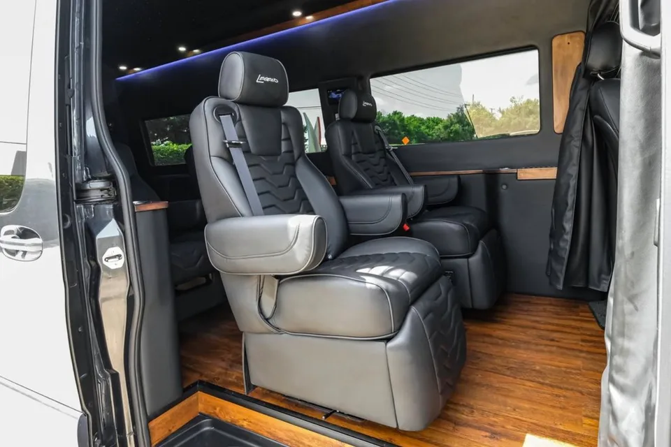 Mercedes-Benz Sprinter 3500 Presidential Luxury Coach - 12 Seater
