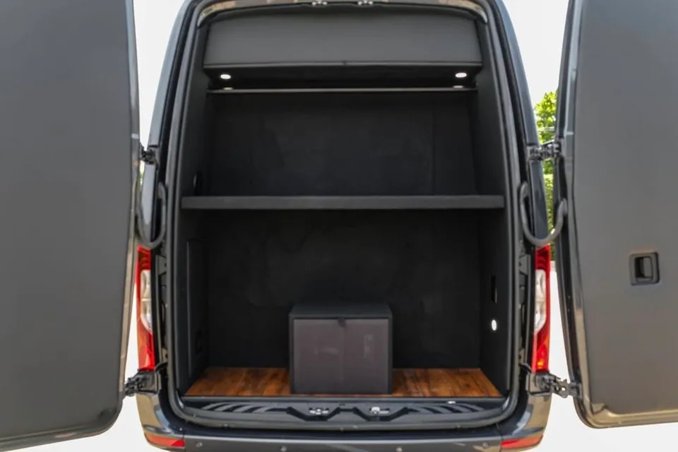Mercedes-Benz Sprinter 3500 Presidential Luxury Coach - 12 Seater