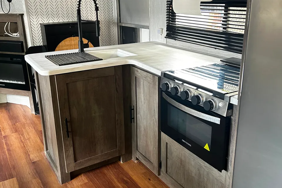 Big Bertha's Bunkhouse- 2022 Forest River Wildwood 29VBUD