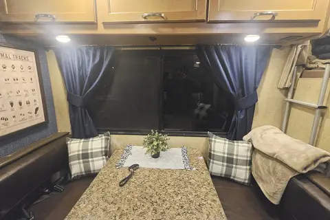 Thor Motor Coach 22 E Class C -Unlimited Mileage